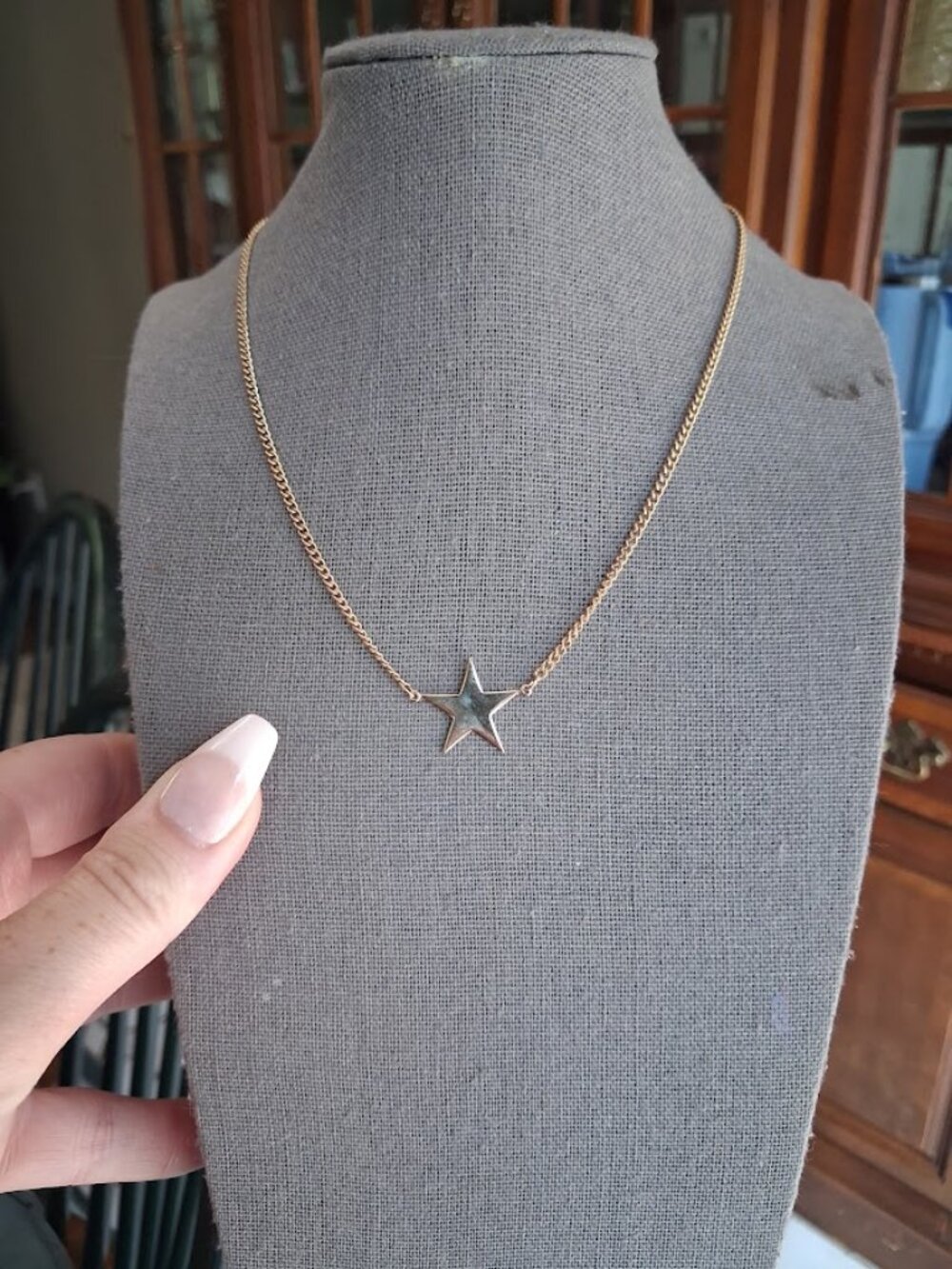 15 inch Avon Star necklace